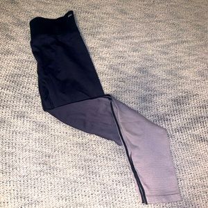 Medium PINK Victorias Secret Seamless Legging gradient black to off-white/gray